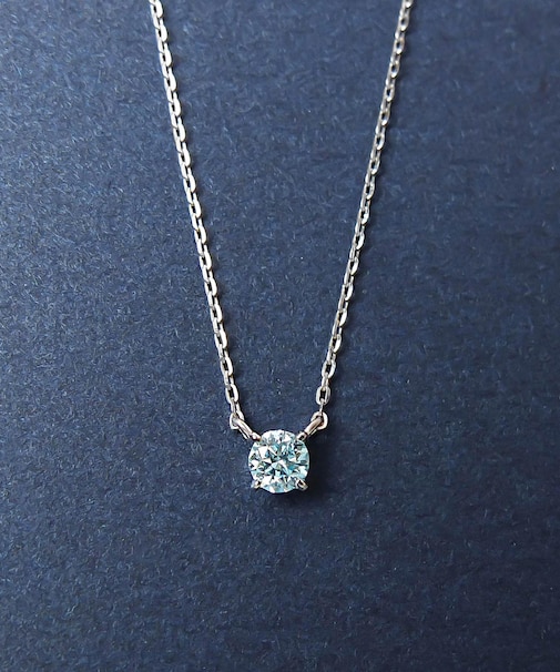 プラチナ アイスブルーダイヤモンド数量限定ソリテアネックレス