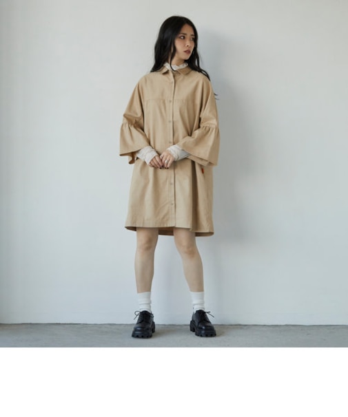 フレア袖ミニワンピース