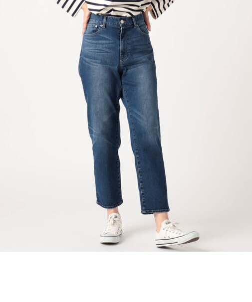 ストレッチ　ボーイフレンド風テーパードデニムパンツ