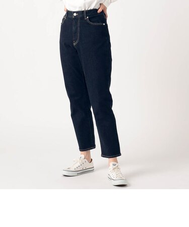 ストレッチ　ボーイフレンド風テーパードデニムパンツ