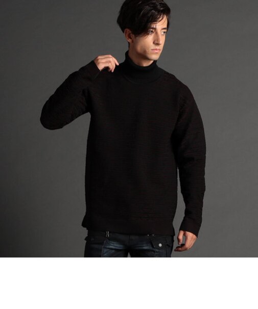 タートルネックニット