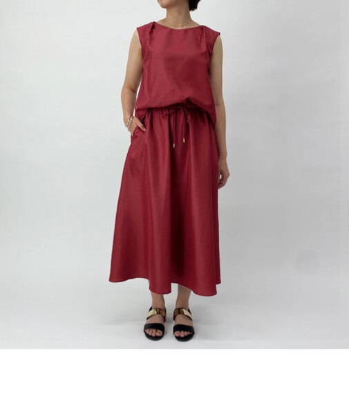 レイヤード風ノースリーブワンピース