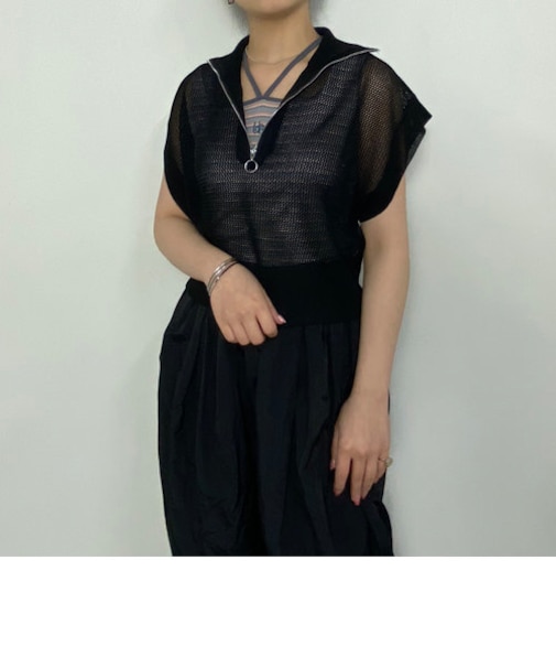 WEB限定メッシュハーフジップベスト