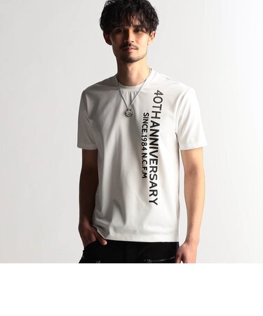 40周年記念ロゴプリント半袖Tシャツ
