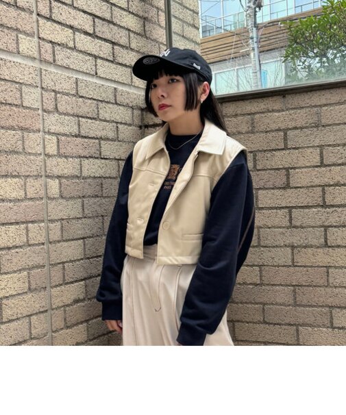 【WEB限定】フェイクレザーショートベスト