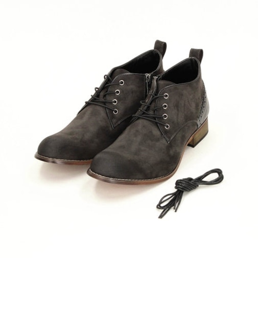 チャッカーブーツ