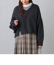 Vネックニットプルオーバー