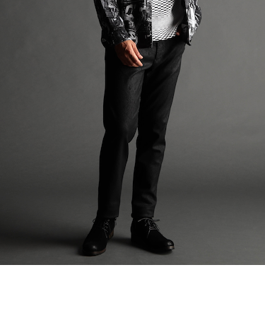 【24年モデル EC限定再販売】レザー調プリント ガムストレッチパンツ