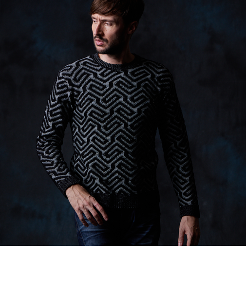 幾何学柄ジャカードニット