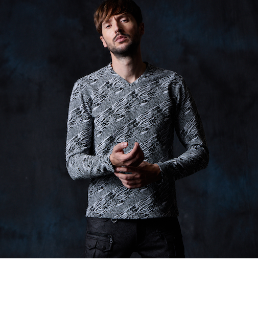 ヘリンボーン×アイビージャガードVネックプルオーバー