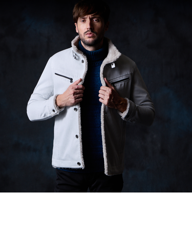 裏ボアムートン風スタンドブルゾン