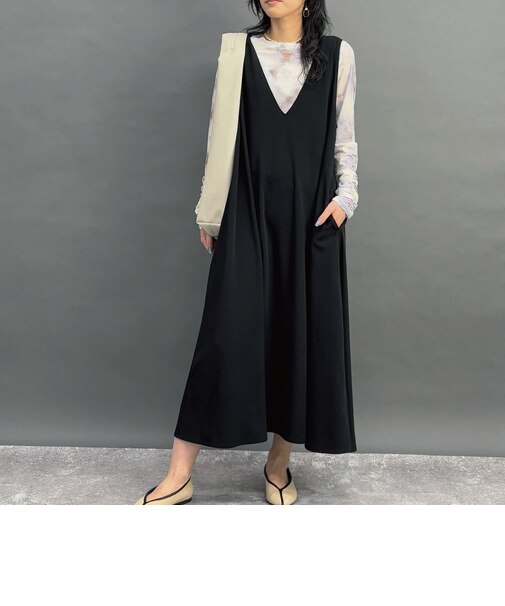 バックファスナーＶネックワンピース