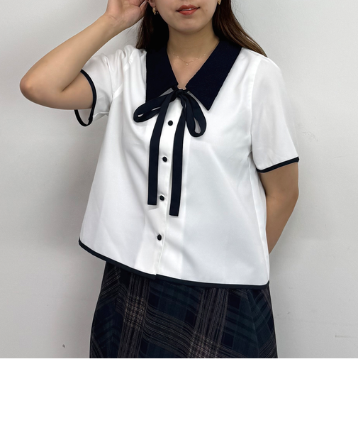 パイピングレースカラーブラウス