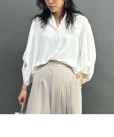 タックパフブラウス