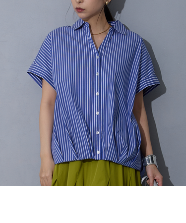 裾タックブラウス