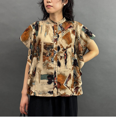 フリル袖柄シャツ