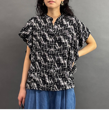 フリル袖柄シャツ