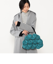 3Dフラワーストラップ付きミニボストンバック