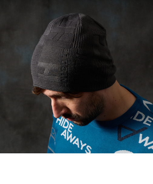 ロゴエンボスビーニー