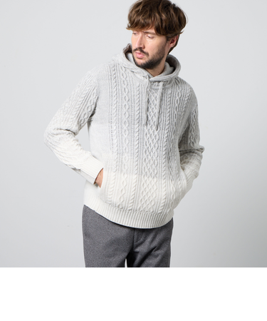 ケーブルグラデーションフーテッドプルオーバーニット