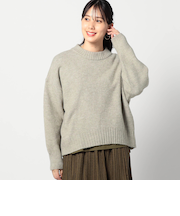 ショートクルーネックニット