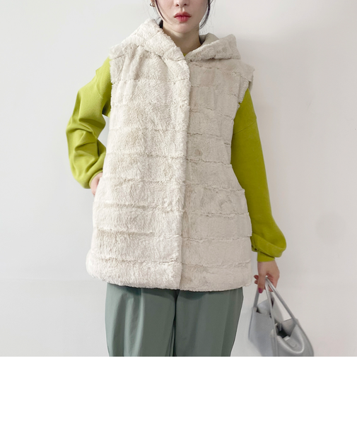 リバーシブルファーベスト