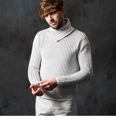 アフガンネックニット