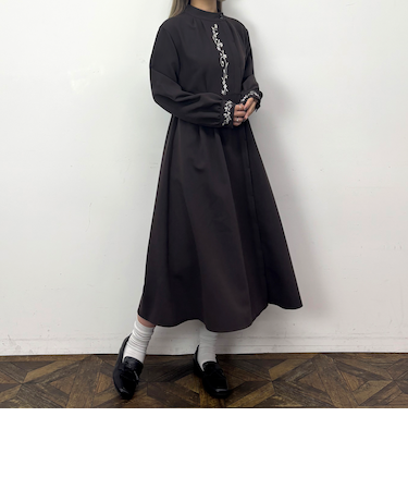 オリエンタル刺繍ワンピース