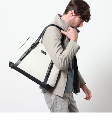 サイドジップトートバッグ