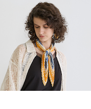 柄プリーツスカーフ