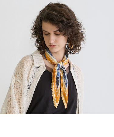 柄プリーツスカーフ