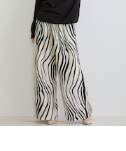 柄プリントパンツ