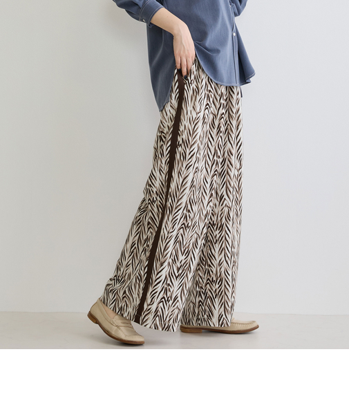 柄プリントパンツ