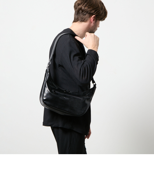 ラウンドショルダーバッグ