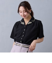 開襟刺繍ブラウス