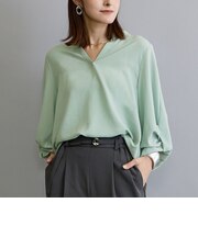 タックパフブラウス