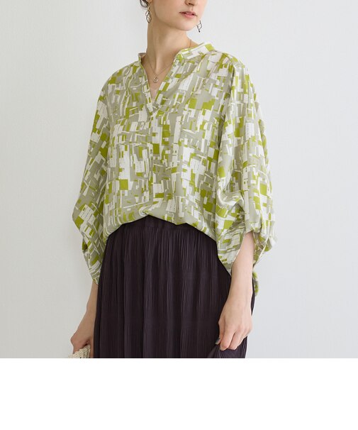 柄タックパフブラウス