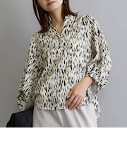 柄タックパフブラウス