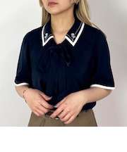 パイピングカラーブラウス