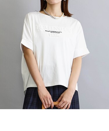 エンボスデザインTシャツ