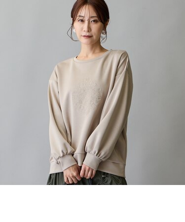 モチーフ刺繍入りダンボールプルオーバー
