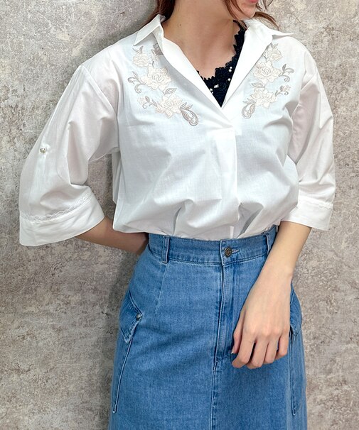 花刺繍入スキッパーシャツ