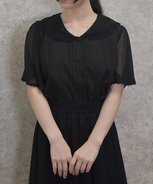 お値下げ♡完売♡タグ付き♡刺繍レースブラウス♡ レースセーラー刺繍ブラウス｜アクシーズファム アウトレットの