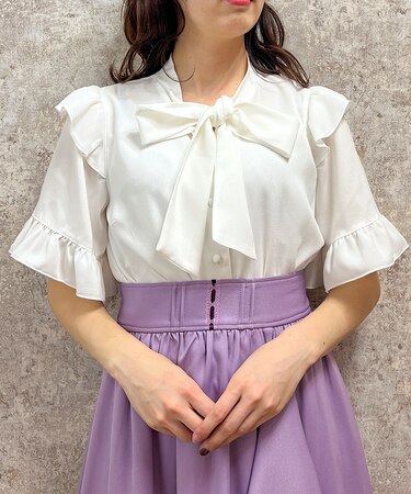 フリル半袖ブラウス