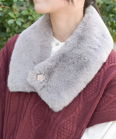 ビジュー釦付ファーティペット