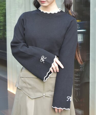 リボン刺繍配色フレア袖ニット