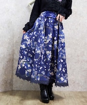 ローズリース柄スカート