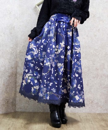 ローズリース柄スカート