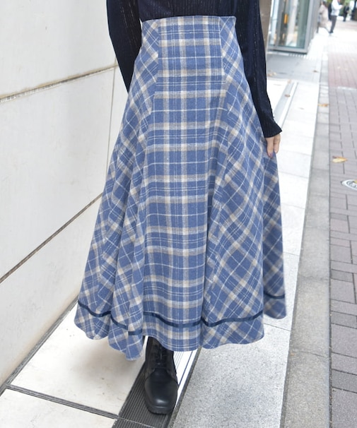 起毛チェック編上スカート