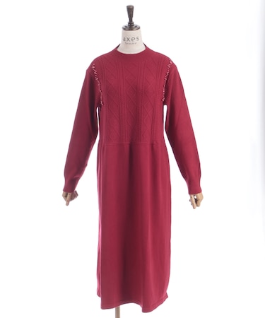 パール付ニットワンピース